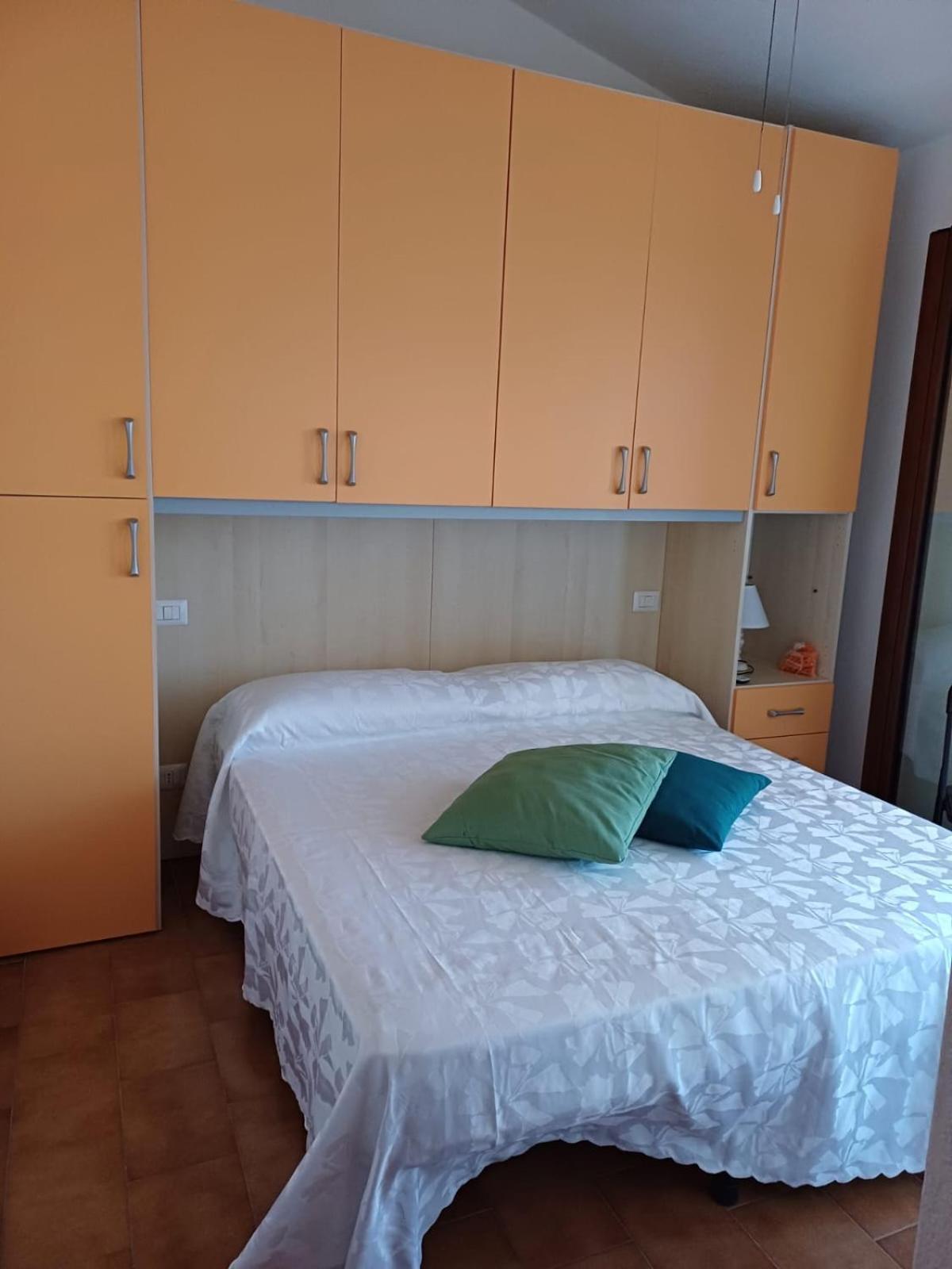 圣特奥多罗La Casa Di Robertino公寓 外观 照片